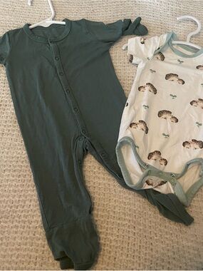 Kyte baby One-Piece Button-Front Footed Romper & hedgehog onesie